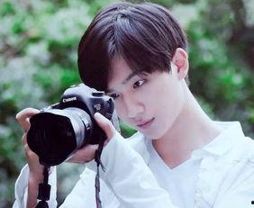 李宏毅娱乐吃瓜,揭秘明星幕后趣事